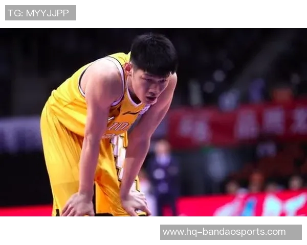 胡金秋:从青涩新星到篮球场上的璀璨巨星的成长之路与奋斗历程 胡金秋:从青涩新星到篮球场上的璀璨巨星的成长之路与奋斗历程